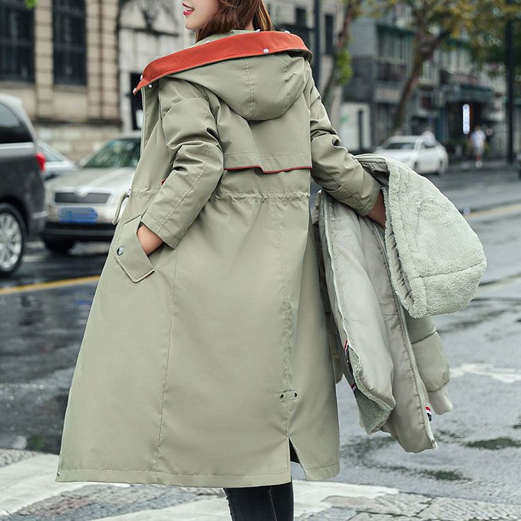 Női télikabát kapucnival és szőrmegallérral Casual Parka